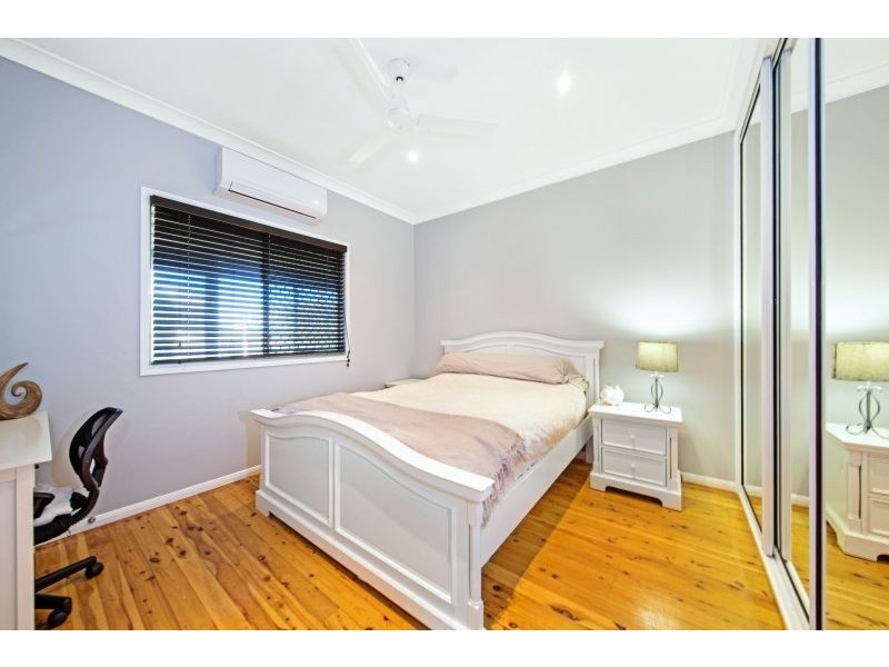 2a Welcombe Avenue, Rockville QLD 4350