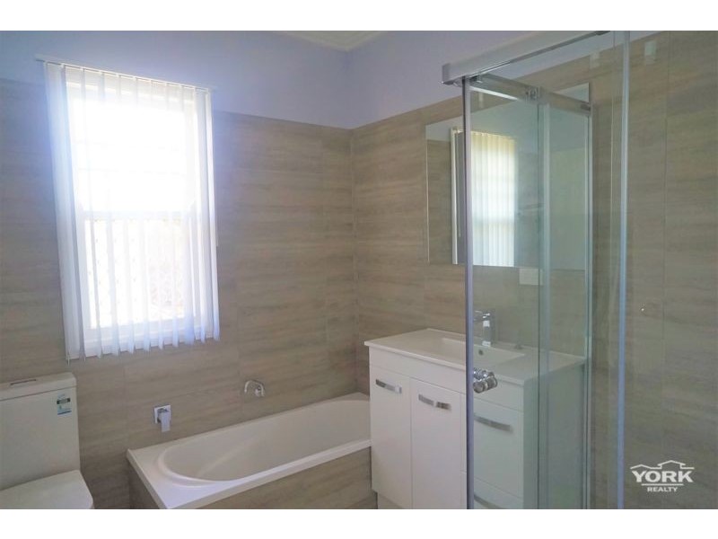 20 Dalmeny Street, Wilsonton QLD 4350