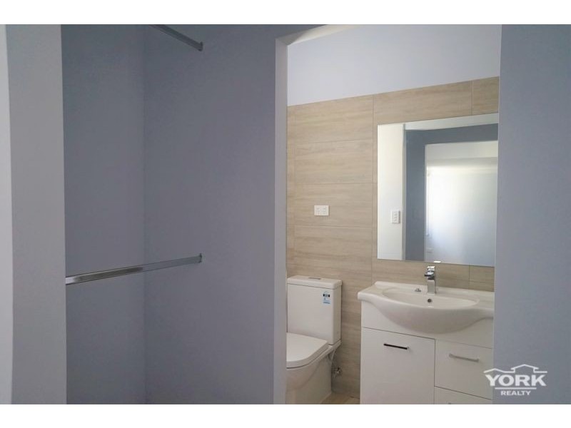 20 Dalmeny Street, Wilsonton QLD 4350