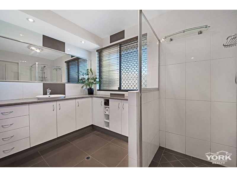 28 Redwood Street, Newtown QLD 4350