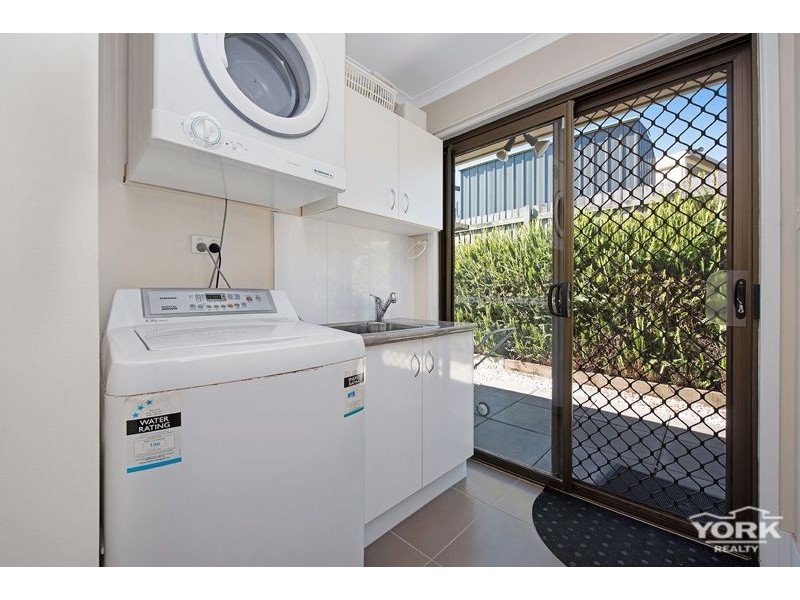 28 Redwood Street, Newtown QLD 4350