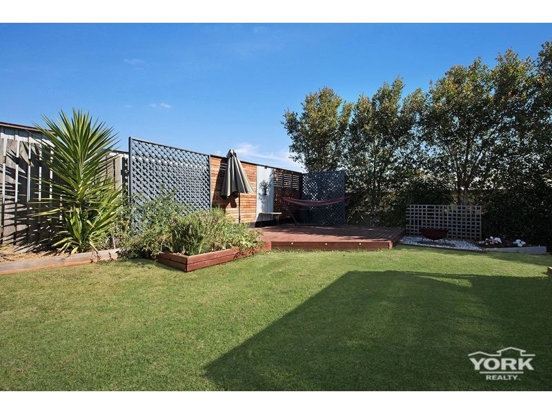 28 Redwood Street, Newtown QLD 4350