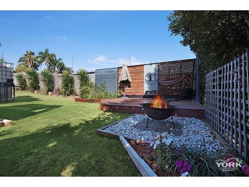 28 Redwood Street, Newtown QLD 4350