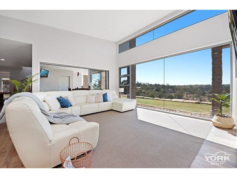 13 Fawngrove Drive, Glenvale QLD 4350