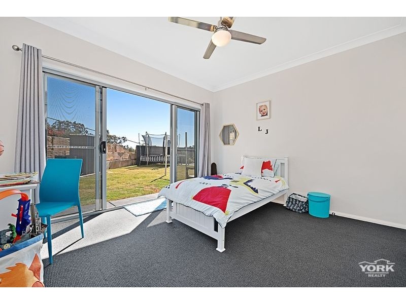 13 Fawngrove Drive, Glenvale QLD 4350