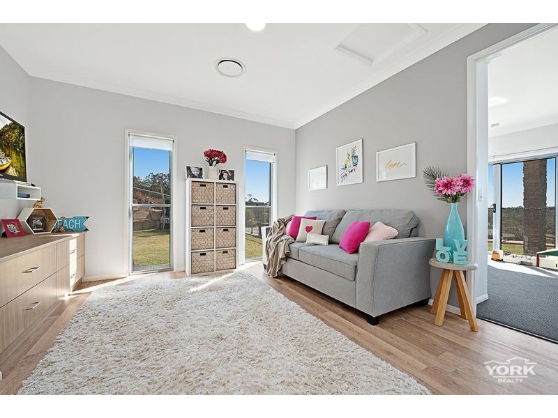 13 Fawngrove Drive, Glenvale QLD 4350