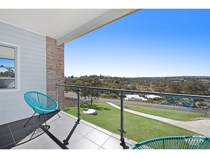 13 Fawngrove Drive, Glenvale QLD 4350