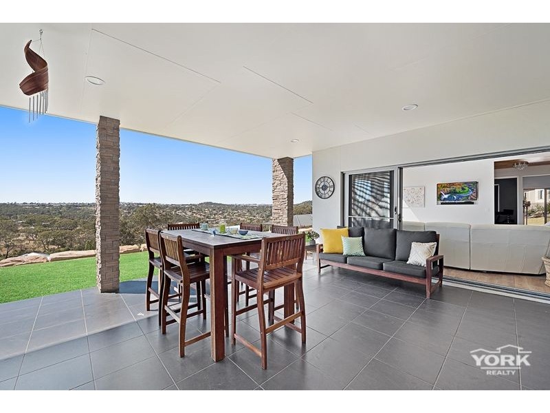 13 Fawngrove Drive, Glenvale QLD 4350