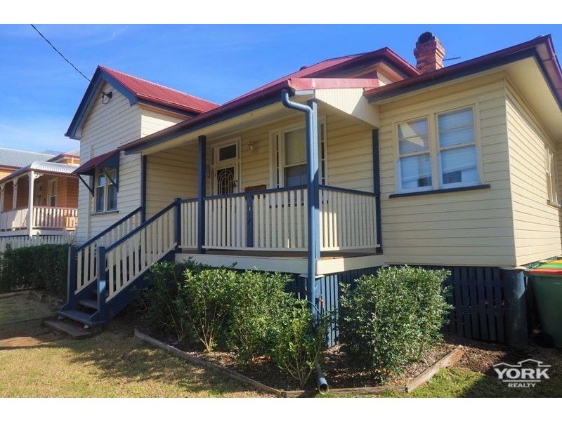 3 Vacy Street, Newtown QLD 4350