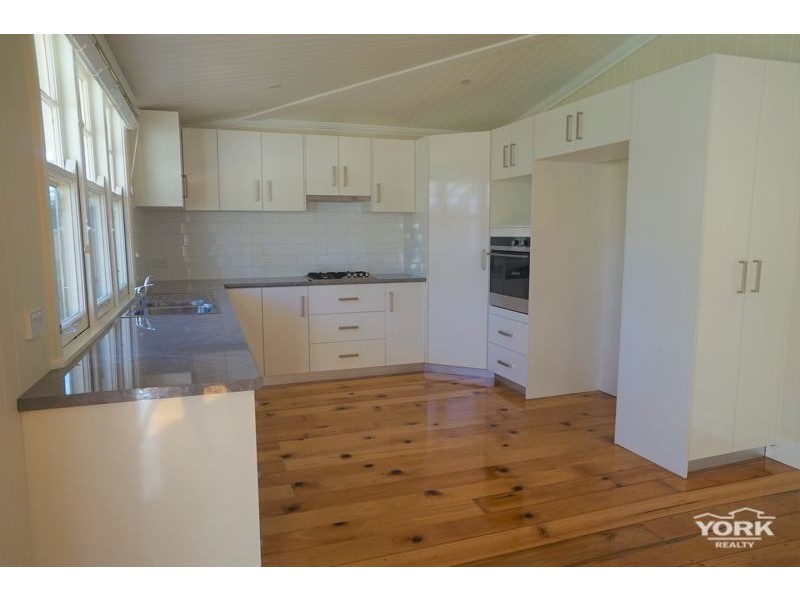 3 Vacy Street, Newtown QLD 4350