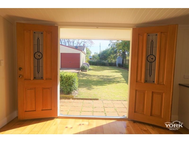 3 Vacy Street, Newtown QLD 4350
