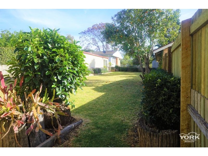3 Vacy Street, Newtown QLD 4350