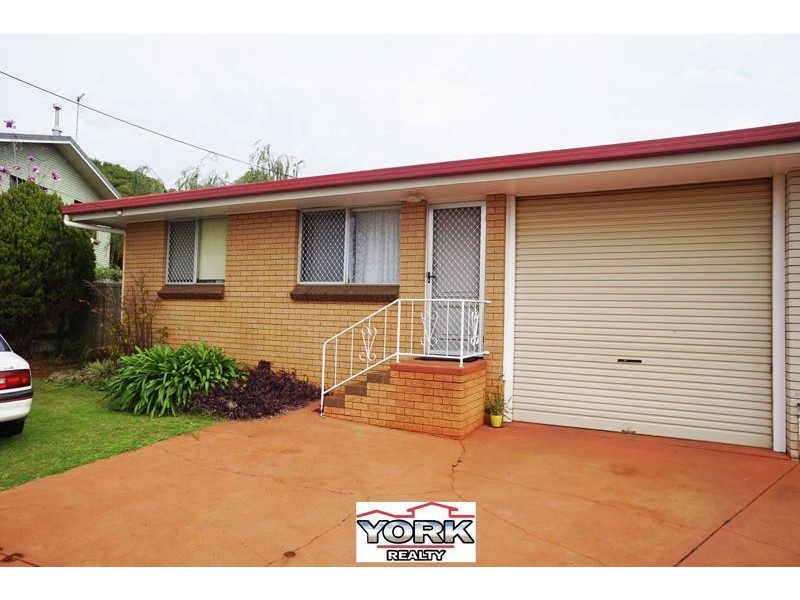 1/9 Lovejoy Court, Kearneys Spring QLD 4350