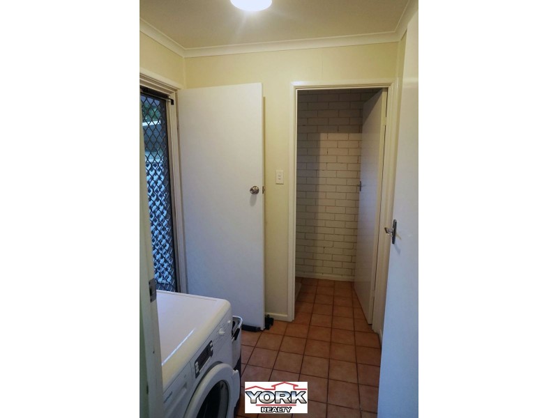 1/9 Lovejoy Court, Kearneys Spring QLD 4350