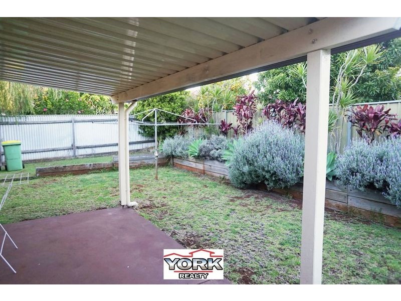 1/9 Lovejoy Court, Kearneys Spring QLD 4350