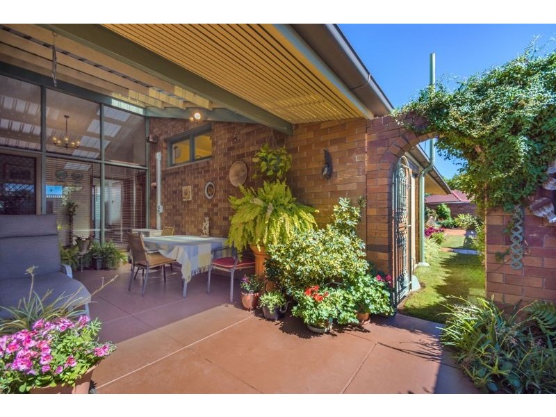 33 Anzac Avenue, Newtown QLD 4350