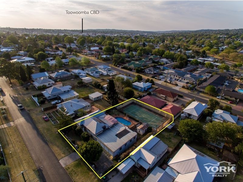 7 Seaton Street, South Toowoomba QLD 4350