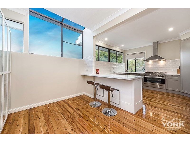 7 Seaton Street, South Toowoomba QLD 4350