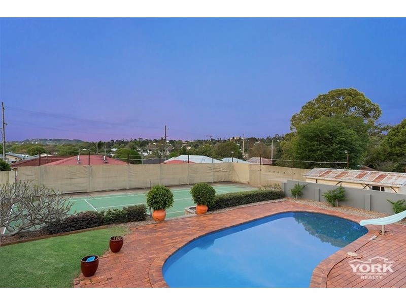 7 Seaton Street, South Toowoomba QLD 4350