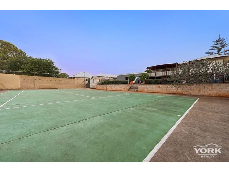 7 Seaton Street, South Toowoomba QLD 4350