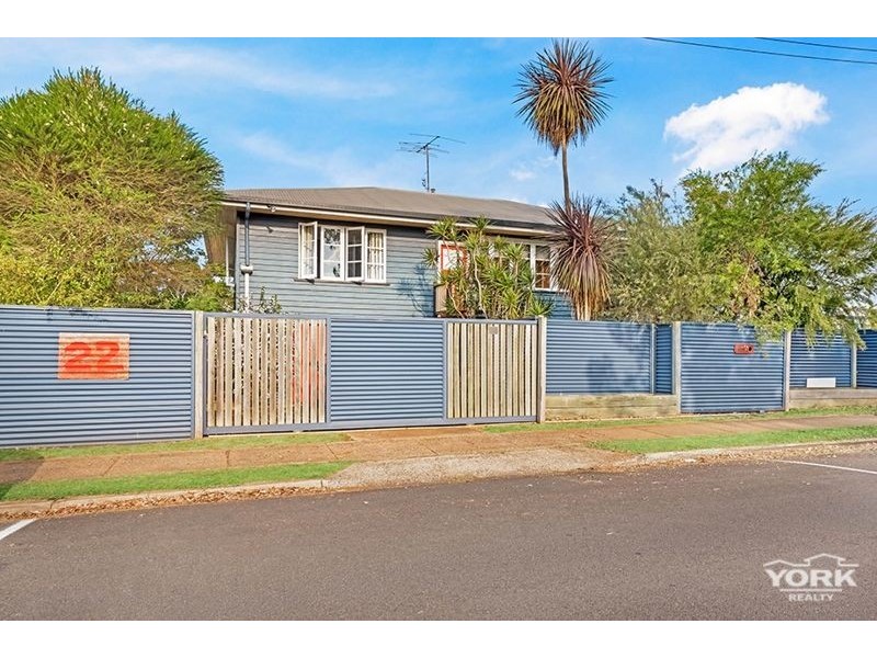 22 Clairmont Street, Newtown QLD 4350