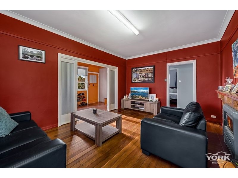 22 Clairmont Street, Newtown QLD 4350