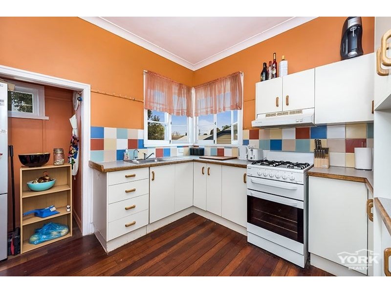 22 Clairmont Street, Newtown QLD 4350