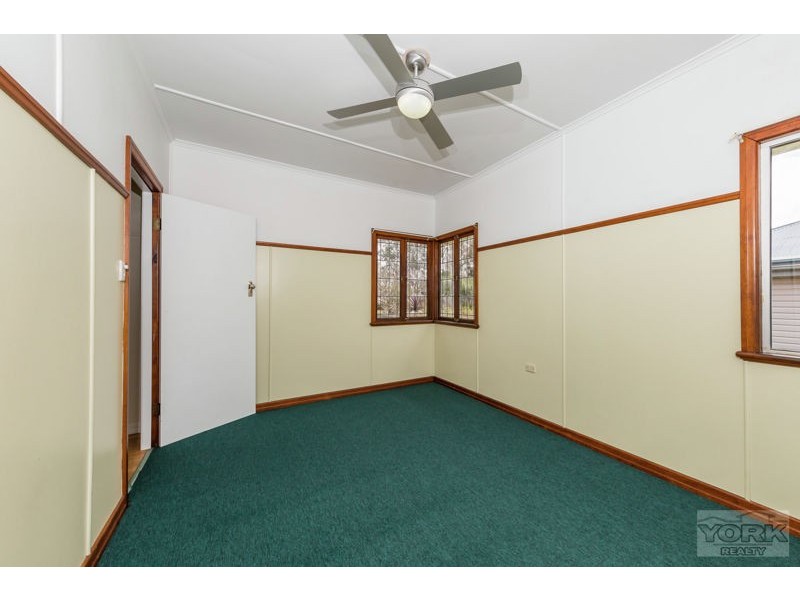 46 Fourth Avenue, Harristown QLD 4350