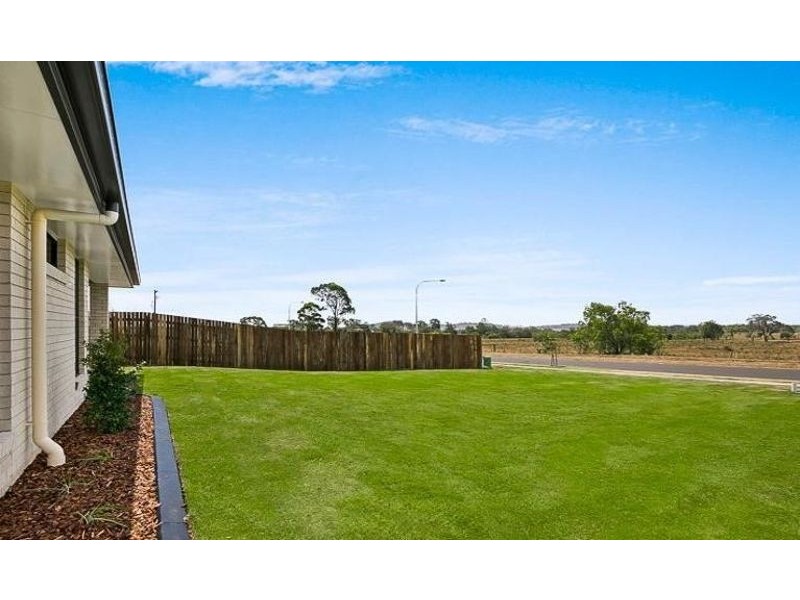 1 Milford Street, Westbrook QLD 4350