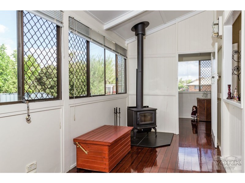 7 Cathro Street, Rockville QLD 4350