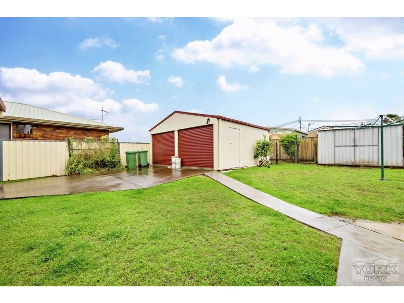 3 Poinciana Street, Newtown QLD 4350