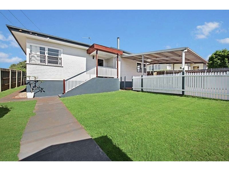 4 Llewellyn Street, Centenary Heights QLD 4350