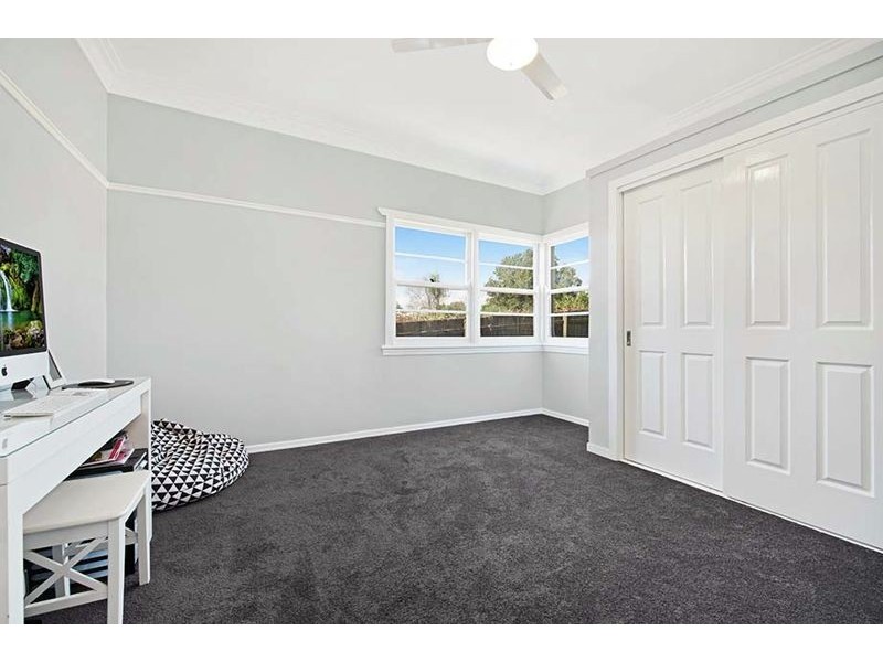 4 Llewellyn Street, Centenary Heights QLD 4350