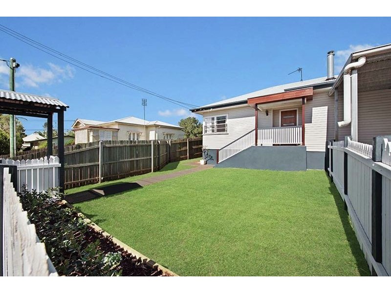 4 Llewellyn Street, Centenary Heights QLD 4350