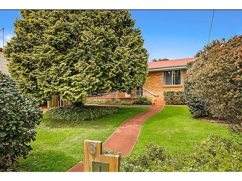 8 Merryl Street, South Toowoomba QLD 4350
