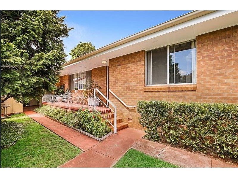 8 Merryl Street, South Toowoomba QLD 4350