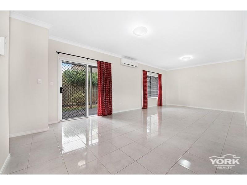 3/446 Hume Street, Middle Ridge QLD 4350