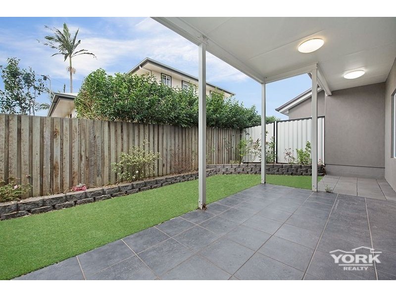 3/446 Hume Street, Middle Ridge QLD 4350
