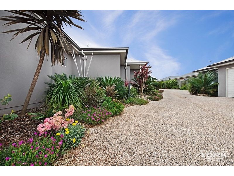 3/446 Hume Street, Middle Ridge QLD 4350