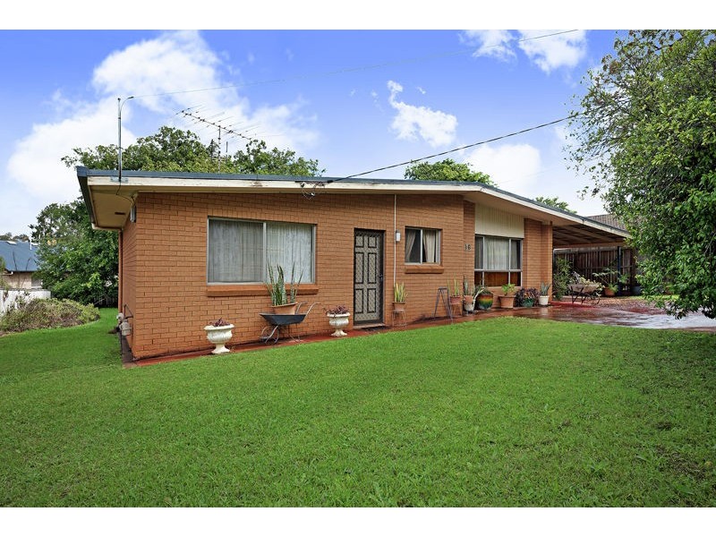 16 Debra Street, Centenary Heights QLD 4350