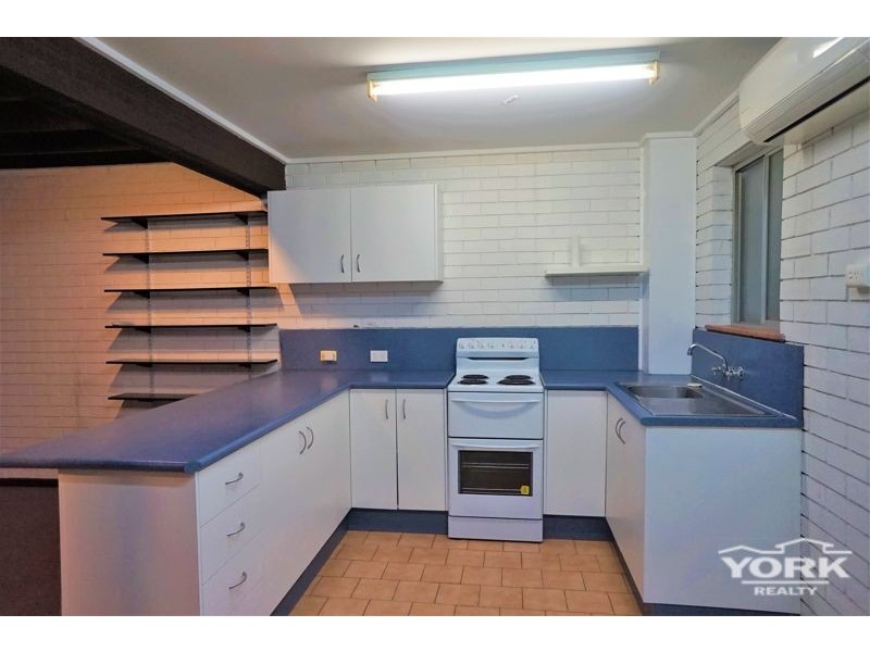 6/177a West Street, Newtown QLD 4350