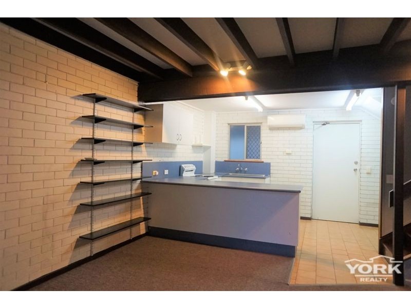 6/177a West Street, Newtown QLD 4350