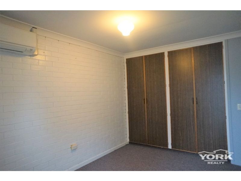6/177a West Street, Newtown QLD 4350