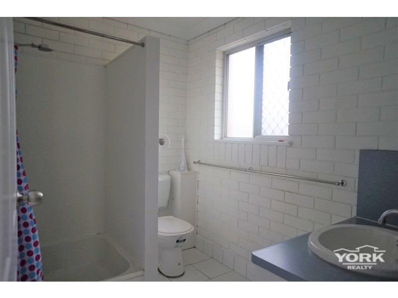6/177a West Street, Newtown QLD 4350