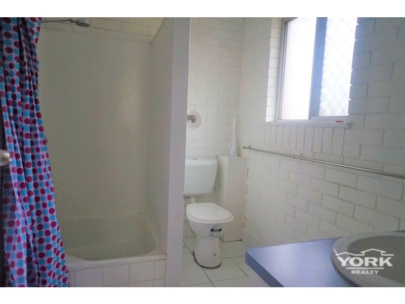 6/177a West Street, Newtown QLD 4350