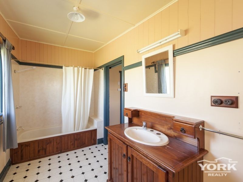 7 Stanley Street, Greenmount QLD 4359