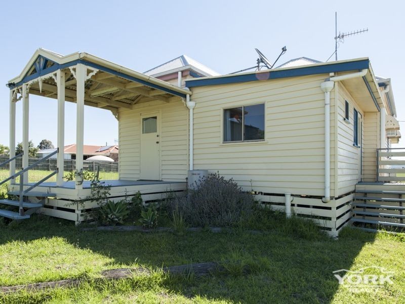 7 Stanley Street, Greenmount QLD 4359