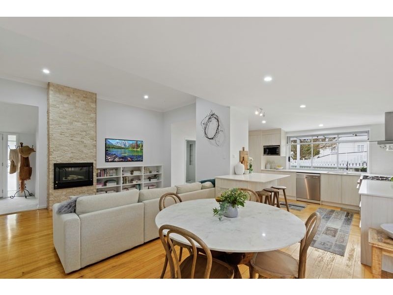 14 John Street, East Toowoomba QLD 4350