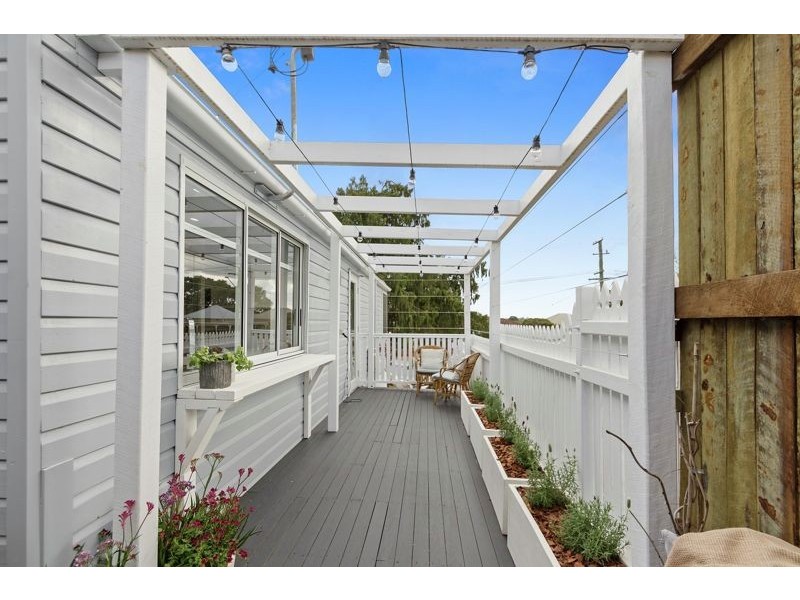 14 John Street, East Toowoomba QLD 4350