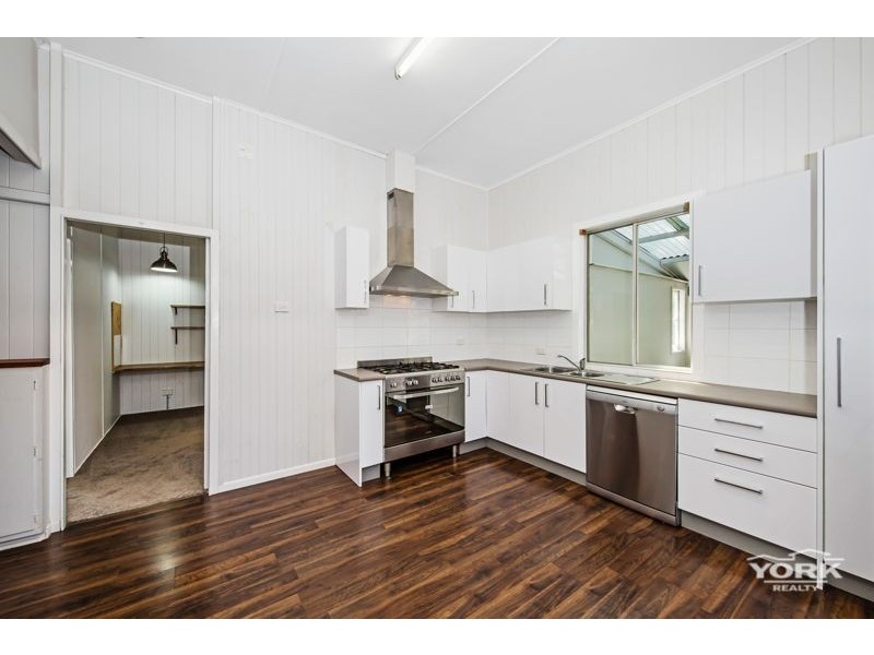 6 Wilmot Street, South Toowoomba QLD 4350